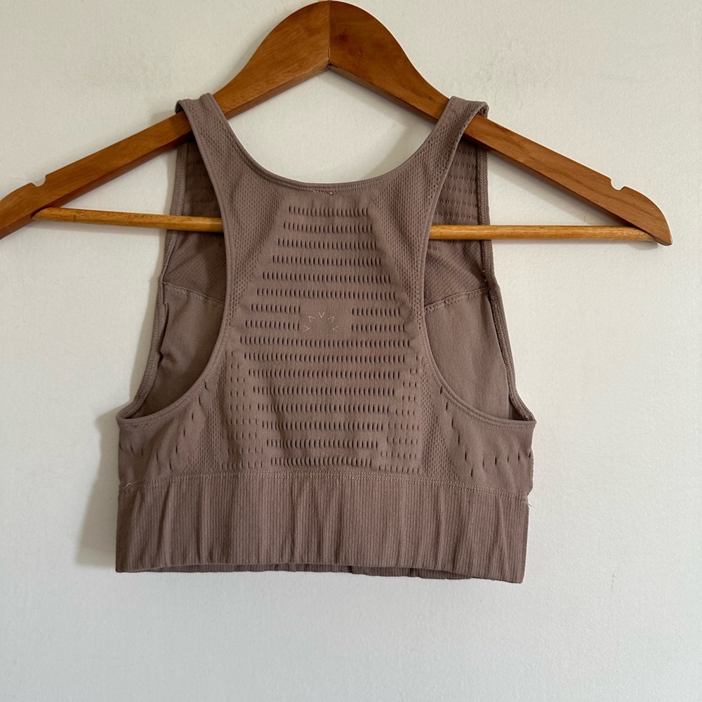Varley Seamless Laser Cut Comfy Langley Mauve Tan Sports Bra size XXS/XS EUC - Picture 3 of 6